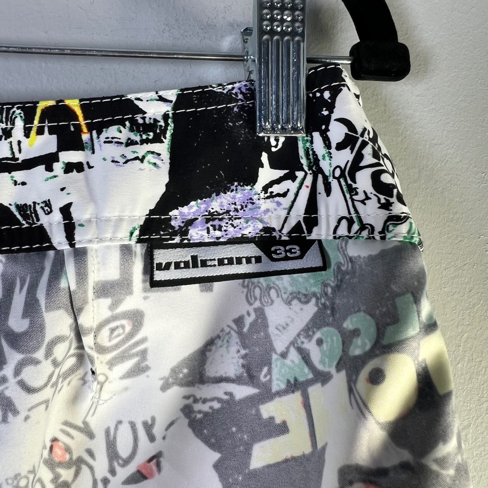 Volcom ModTech Mens Sz 33 Boardshorts Graffiti Print Swim Trunks Colorful Beach - Picture 15 of 16